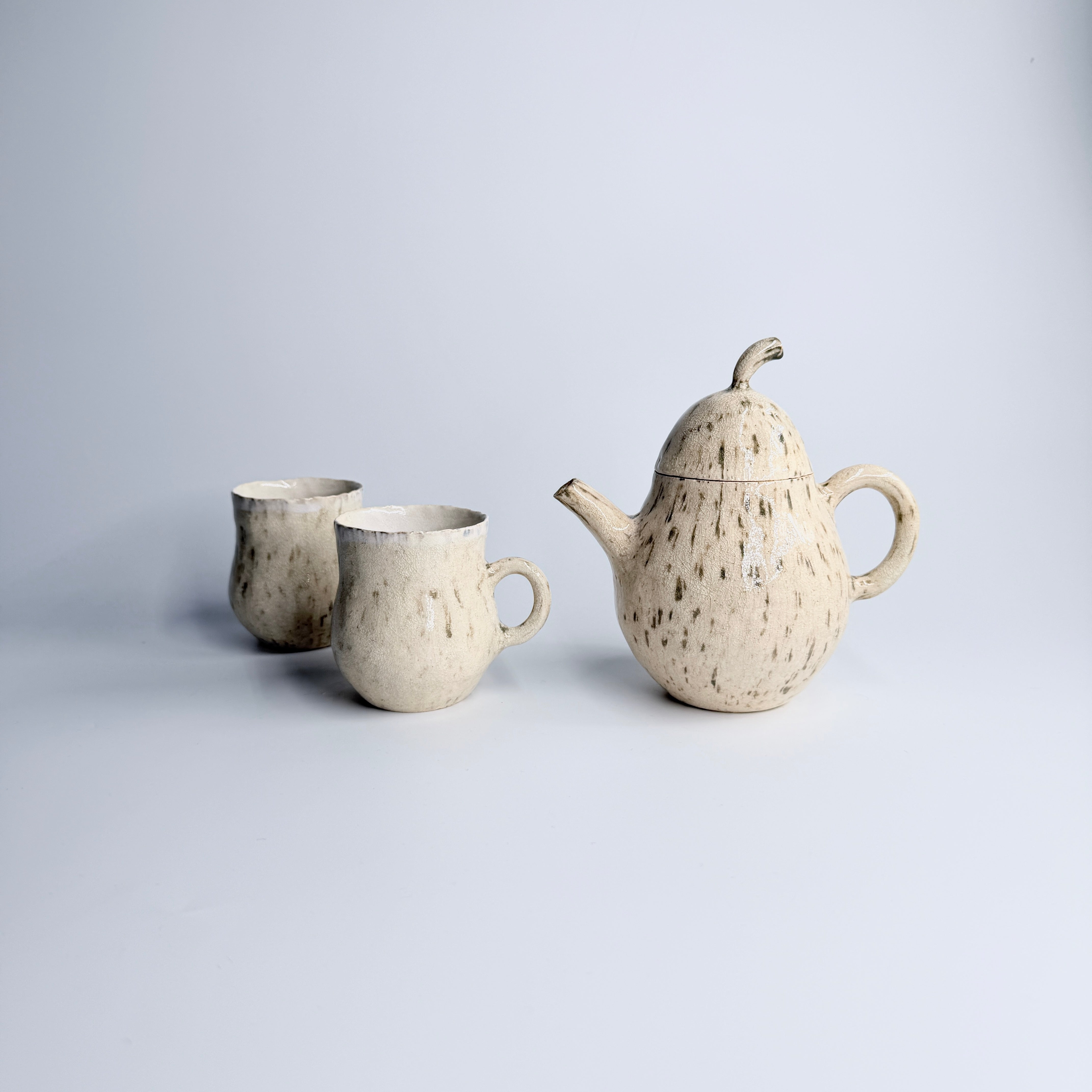 Pre-Order Pear Teapot Set (One Teapot and Two Cups)