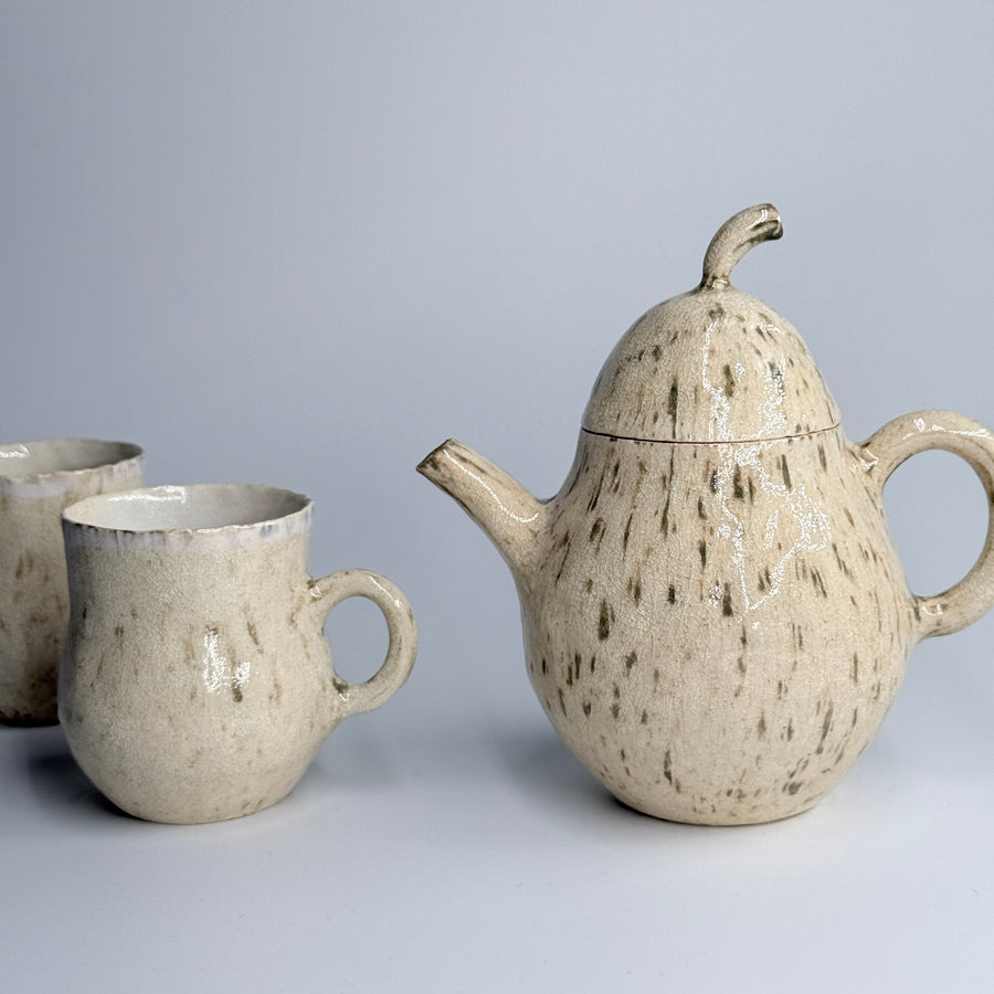 Pre-Order Pear Teapot Set (One Teapot and Two Cups)