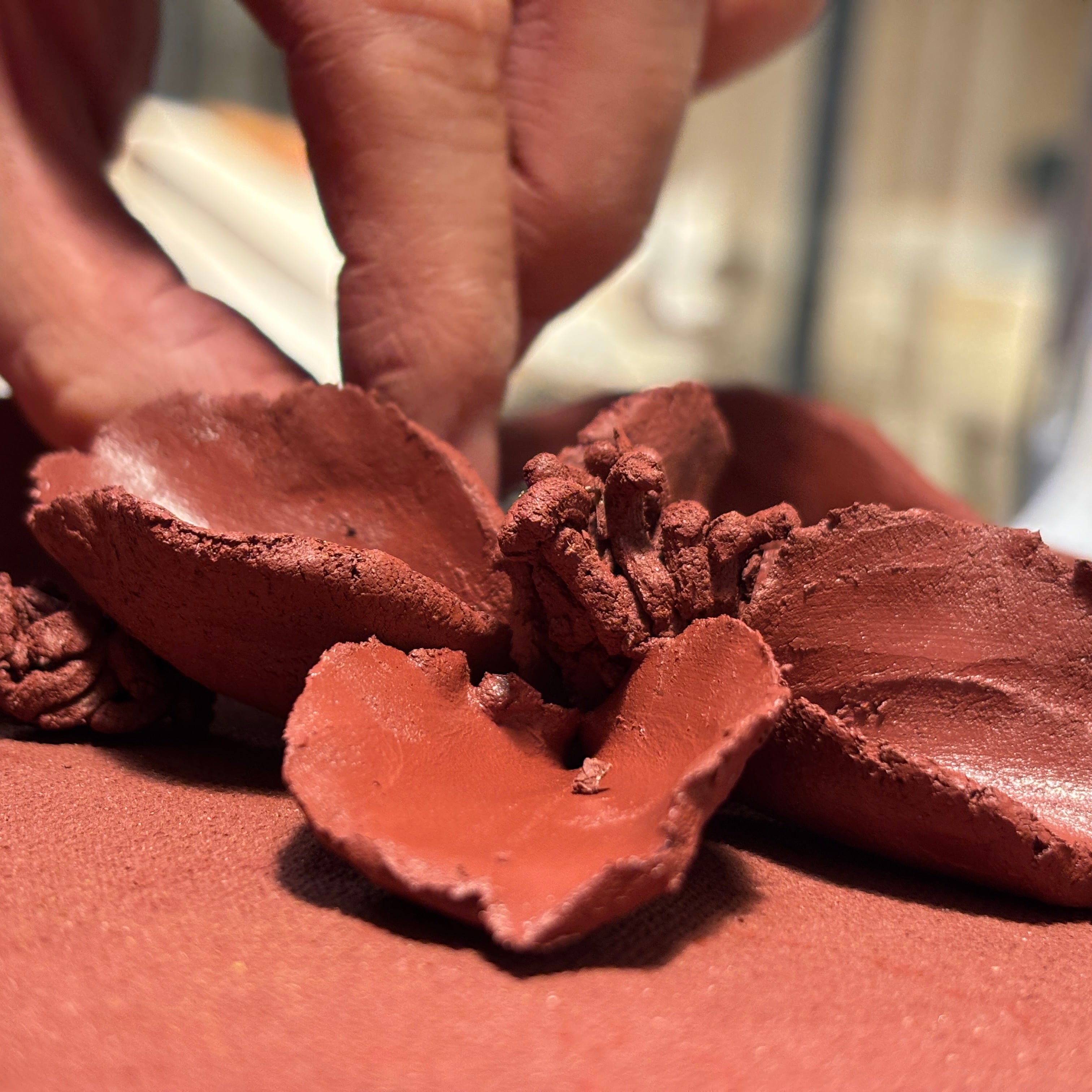 Hand Building Workshop - Create Your Tray with Sculpted Flowers - June 2025