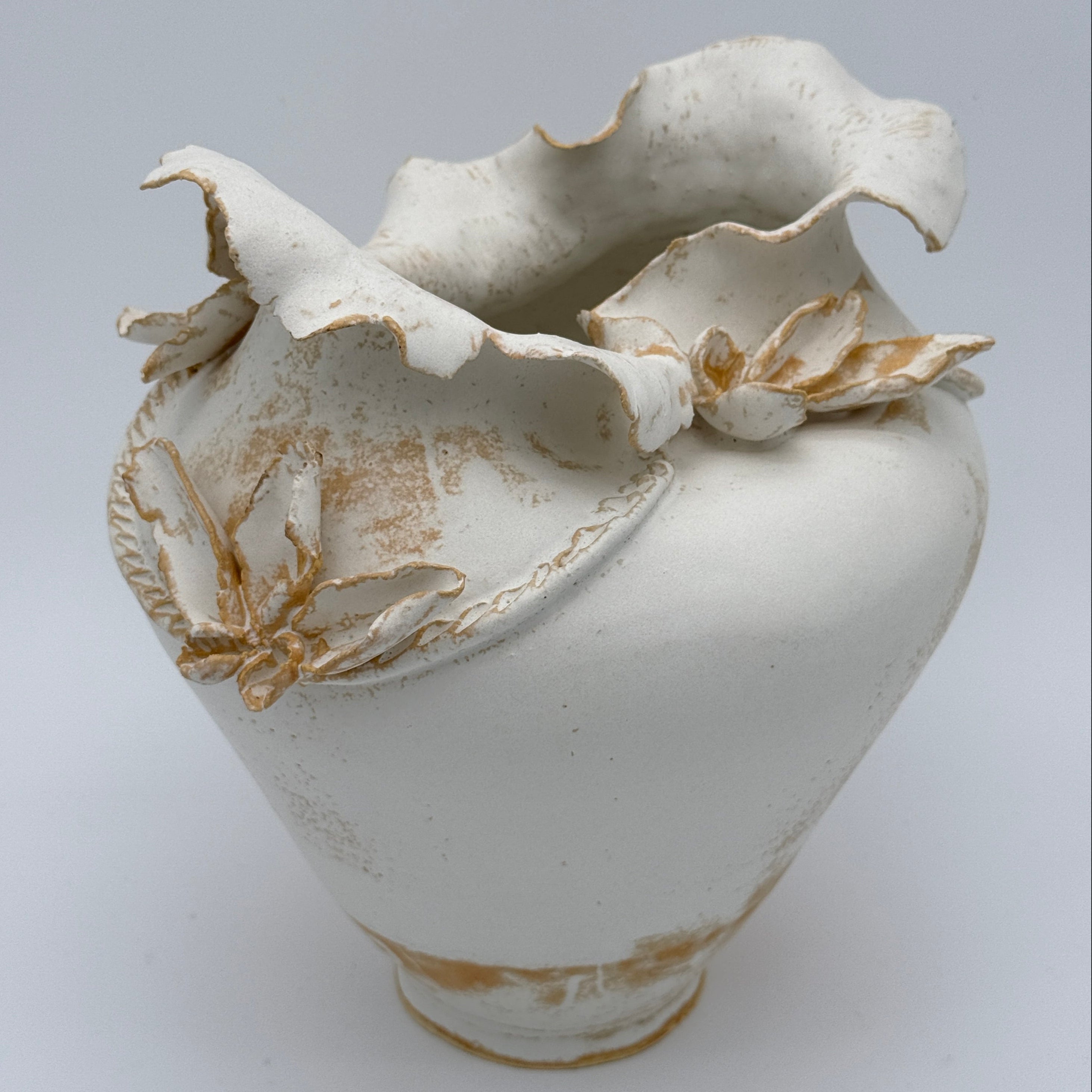 Matte White Flower Vase - Wave Neck