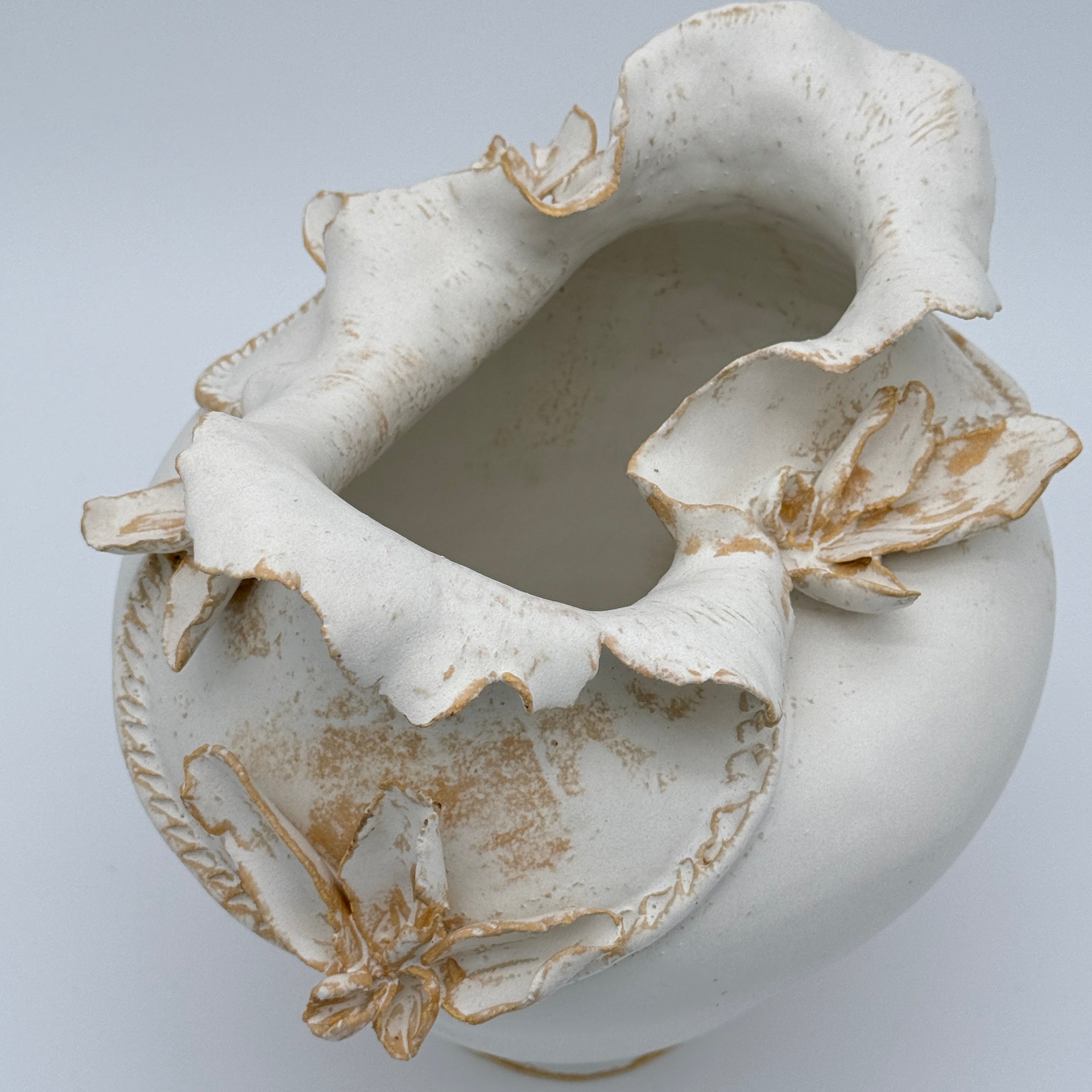 Matte White Flower Vase - Wave Neck